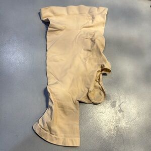 Skims solution short left leg exposed! New without tag!